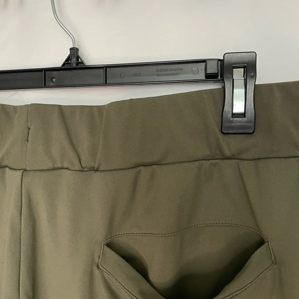 Men’s 32 Degrees Olive Green Shorts​​​​​ - Picture 6 of 7